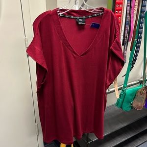 💜CCX Red Short Sleeve Top L